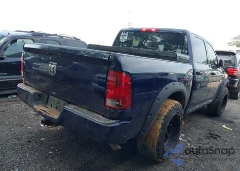 2016 Ram 1500 Express z USA, uszkodzony, nr VIN 1C6RR6KG4GS405035